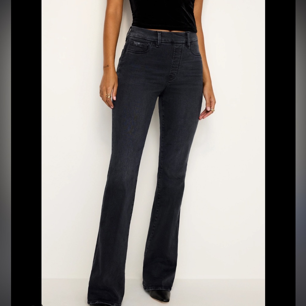 Good American Black Power Stretch Flare Jeans